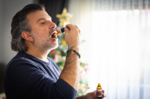 customer using thc tincture